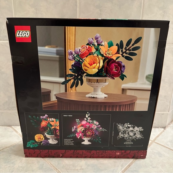 Sealed LEGO Botanicals Flower Arrangement style 10345 - Picture 2 of 7